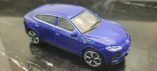 Maqueta Lamborghini Urus Azul