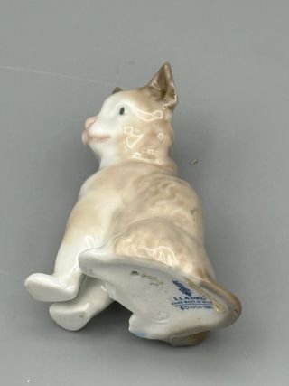 REF: 01005308 “GATITO SENTADO MINÚSCULO” LLADRÓ