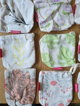 Lote 25 bolsitas tela con flores. Bona Maison