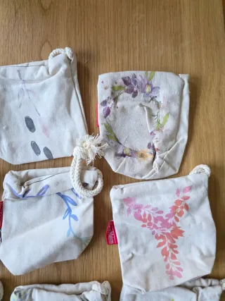 Lote 25 bolsitas tela con flores. Bona Maison