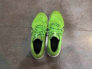 Zapatillas ASICS Verdes y Plateadas