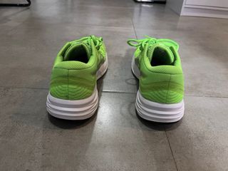 Zapatillas ASICS Verdes y Plateadas