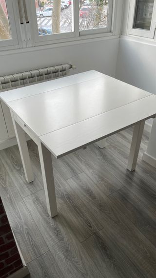 Mesa de cocina extensible blanca