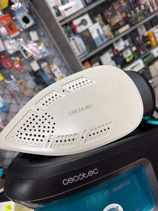 Cecotec Centro Planchado IronHero 3200