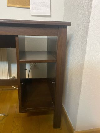 Escritorio Ikea MICKE Marrón