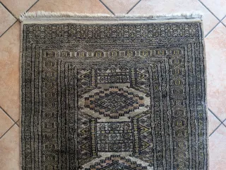 Tappeto persiano orientale Bukhara vintage