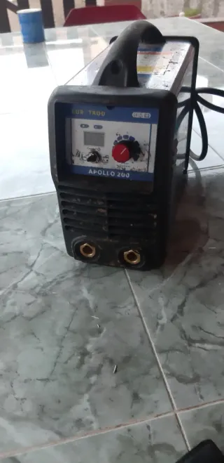 Soldadora EURO TRAD APOLO 200