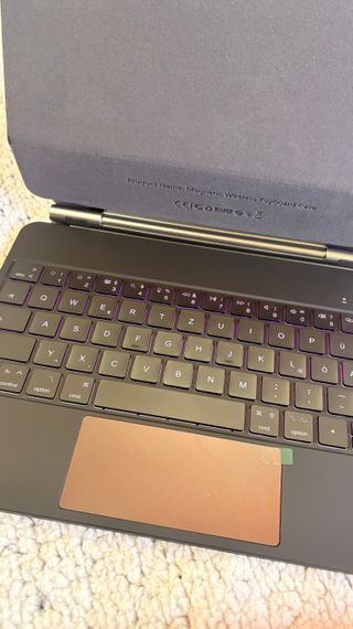 Funda iPad con Teclado Magnético Rii