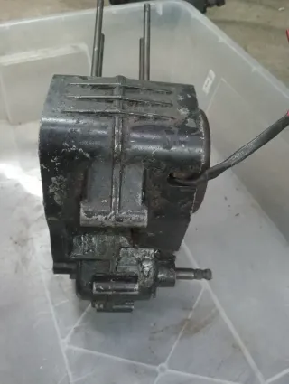 Motor Minarelli RV4 procedente de una Rieju RV 50