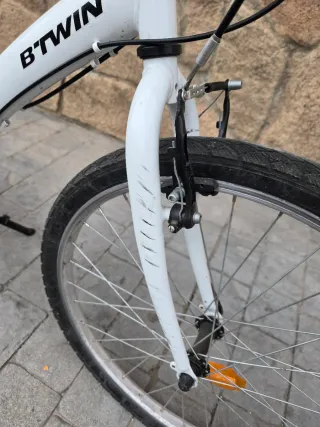 Bicicleta BTWIN 20 blanca