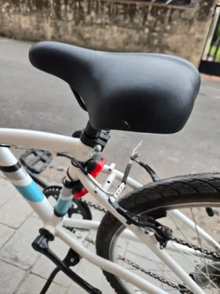 Bicicleta BTWIN 20 blanca