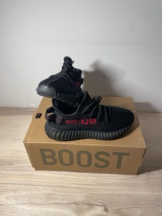 Adidas Yeezy Boost 350 V2 Bred