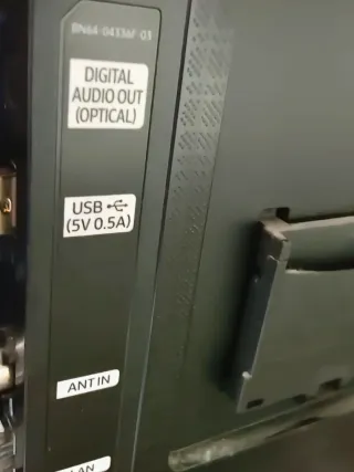 Samsung 43" 4K Crystal UHD (Impecable) + Mando