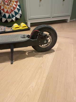 Patinete Eléctrico Xiaomi y casco