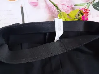 Falda elástica negra