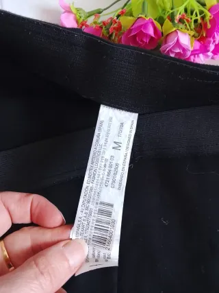 Falda elástica negra