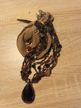 Collar de cristal morado