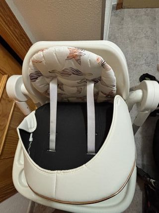 Trona bebé evolutiva plegable Bathby 6+.