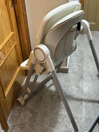 Trona bebé evolutiva plegable Bathby 6+.