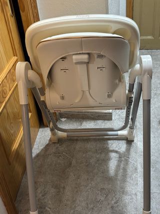 Trona bebé evolutiva plegable Bathby 6+.