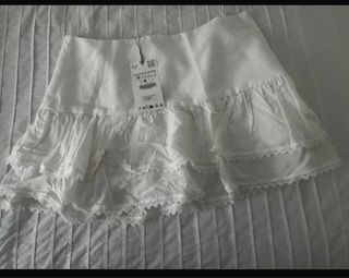 Falda Zara Blanca Volantes Talla M