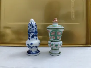 10 jarrones cerámica miniaturas decorados.