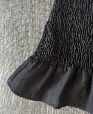 Falda tubo negra fruncida