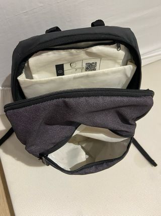 Mochila Quechua Negra y Gris