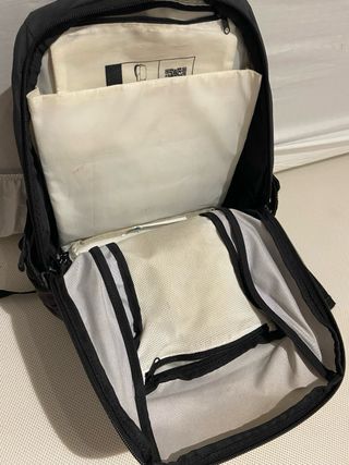 Mochila Quechua Negra y Gris