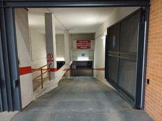 Alquilo garaje coche en barrio Campanar, Valencia