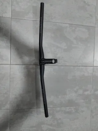 Manillar de bicicleta negro