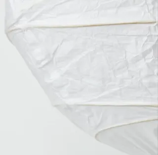 Lámpara de papel blanca