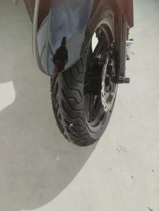 Moto Scooter SYM Negra 125 CC