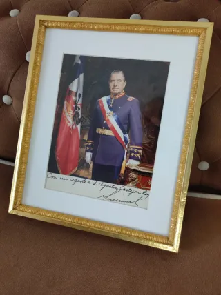 Augusto Pinochet fotografia histórica firmads