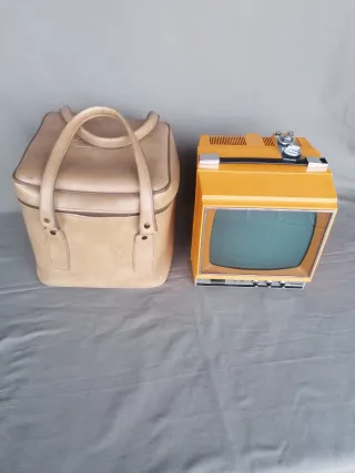 Televisor INTER 9" Portátil con BOLSA original