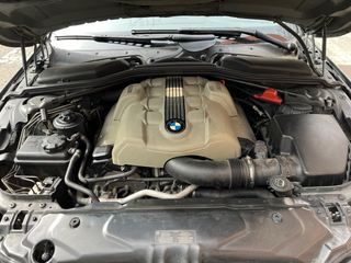 BMW E60 545i 333cv v8 manual