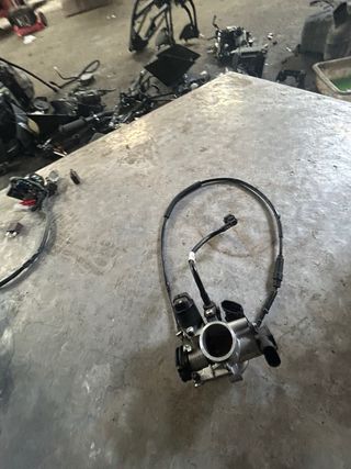 Cuerpo Mariposa KTM Duke 125 2022