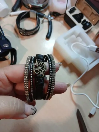 Lote de pulseras varias