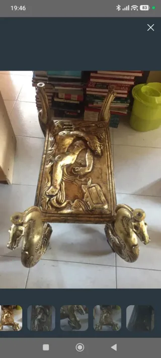 Mesa de salón cristal dorada