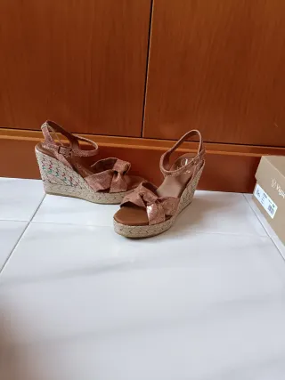 Alpargatas "Viguera". Sin usar