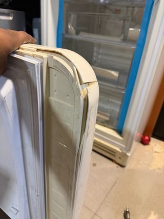 Nevera Smeg Crema (GOLPEADA SIN USO)