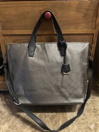 Bolso shopper Mango negro y plateado