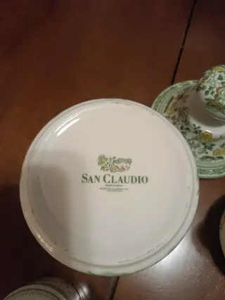 Juego de porcelana floral San Claudio.