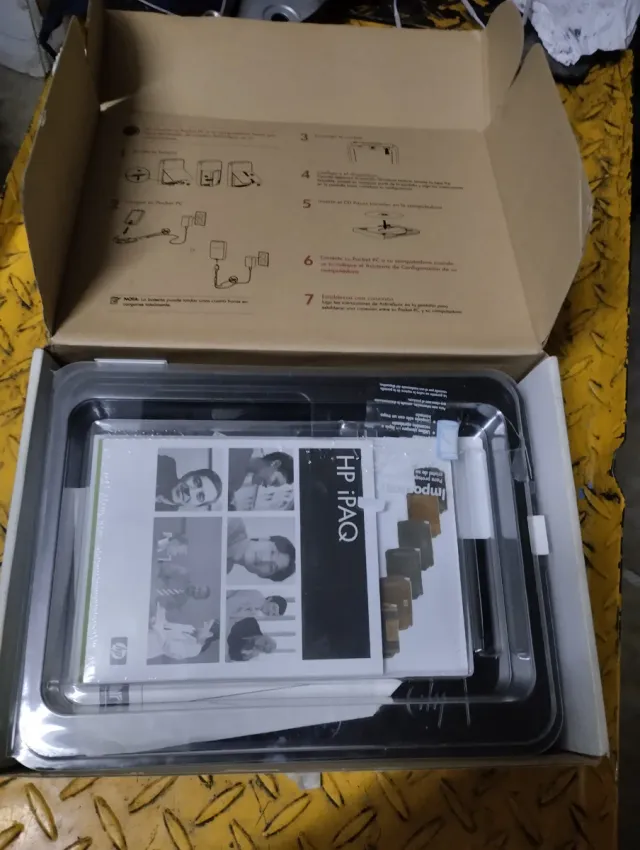 HP iPAQ hx2400 Pocket PC