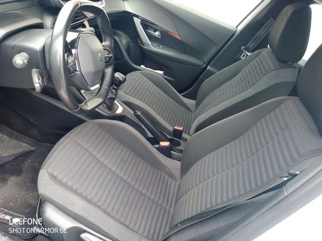 Peugeot 2008 2021