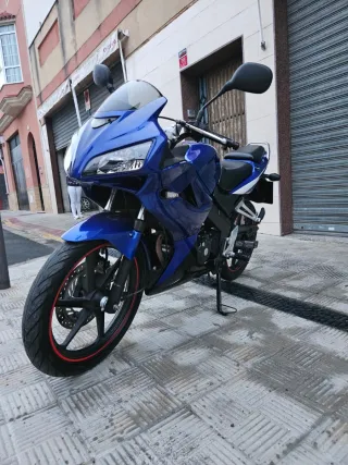 Honda 125 cbr