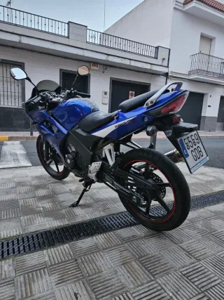 Honda 125 cbr