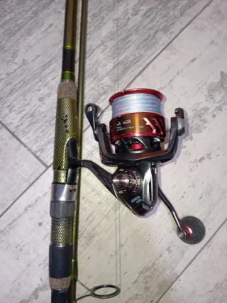Caña de pescar con carrete