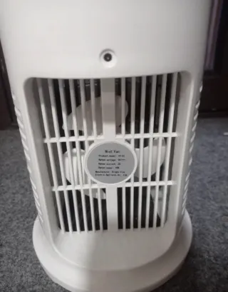 Condizionatore portatile bianco e nero