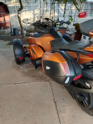 Can-Am Trike con ITV 2 años